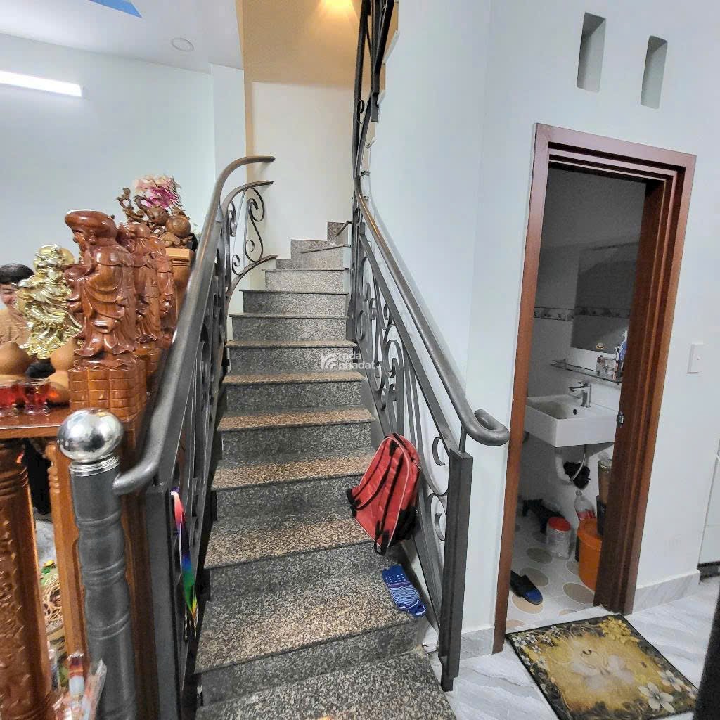 QUAN 7 NHỈNH 7 TỈ -81M2 - SẴN DÒNG TIỀN 12 TR THÁNG CẠNH PMH HẺM XE HƠI