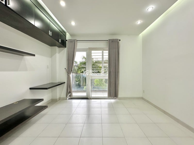 NGAY CỔNG ĐH VĂN LANG, VIEW CÔNG VIÊN, 4 TẦNG ĐẸP, 80M2, ĐƯỜNG 20M  VỈA HÈ, 14.9 TỶ