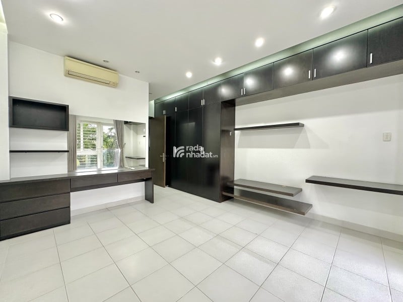 NGAY CỔNG ĐH VĂN LANG, VIEW CÔNG VIÊN, 4 TẦNG ĐẸP, 80M2, ĐƯỜNG 20M  VỈA HÈ, 14.9 TỶ