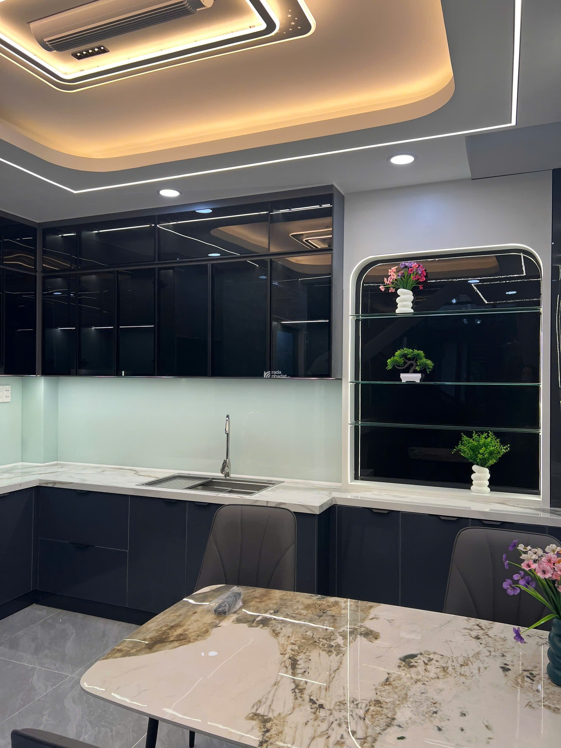 Bán nhà Hẻm xe hơi  48m 5 tầng_ SHR_ gần AOEN BÌNH TÂN,UBND,BV