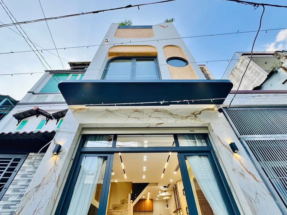 Siêu hot hẻm Oto , 3 Tỷ 600 , chính chủ gửi bán 3 PN Hậu Giang P12 Quận 6 , đầy đủ nội thất , SHR