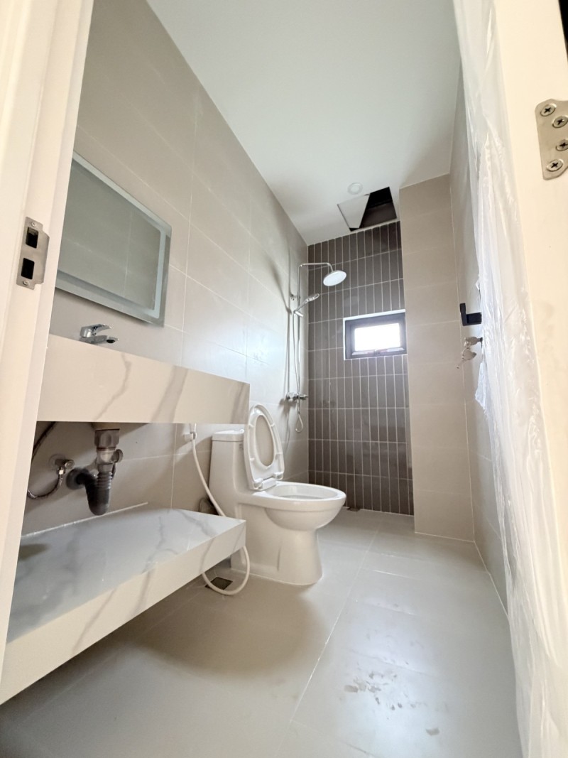 Bán Nhà 4 Tầng Mới Lã Xuân Oai - Long Trương TĐ, HXH, 52m2 Giá 6.X Tỷ 