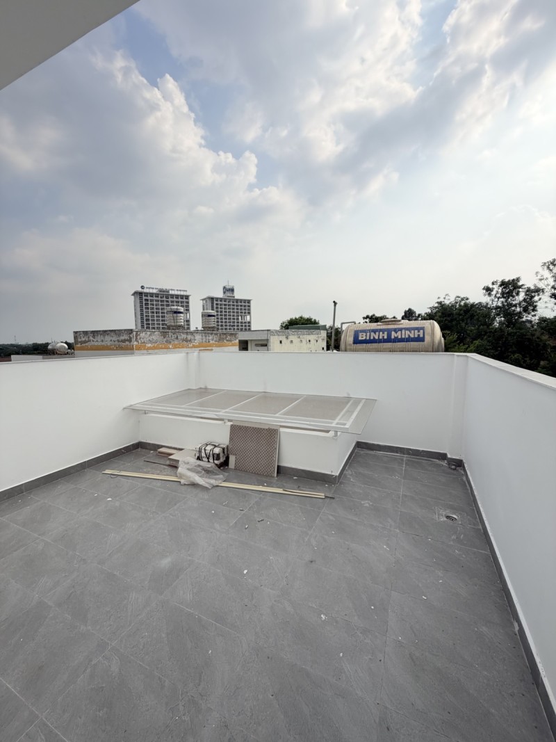 Bán Nhà 4 Tầng Mới Lã Xuân Oai - Long Trương TĐ, HXH, 52m2 Giá 6.X Tỷ 