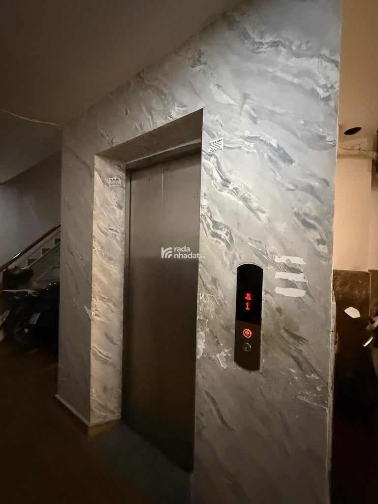 HIẾM KỀ BÊN CHỢ TÂN HƯƠNG - TRUNG TÂM TÂN PHÚ - TOÀ NHÀ 6 TẦNG SIÊU VIP 