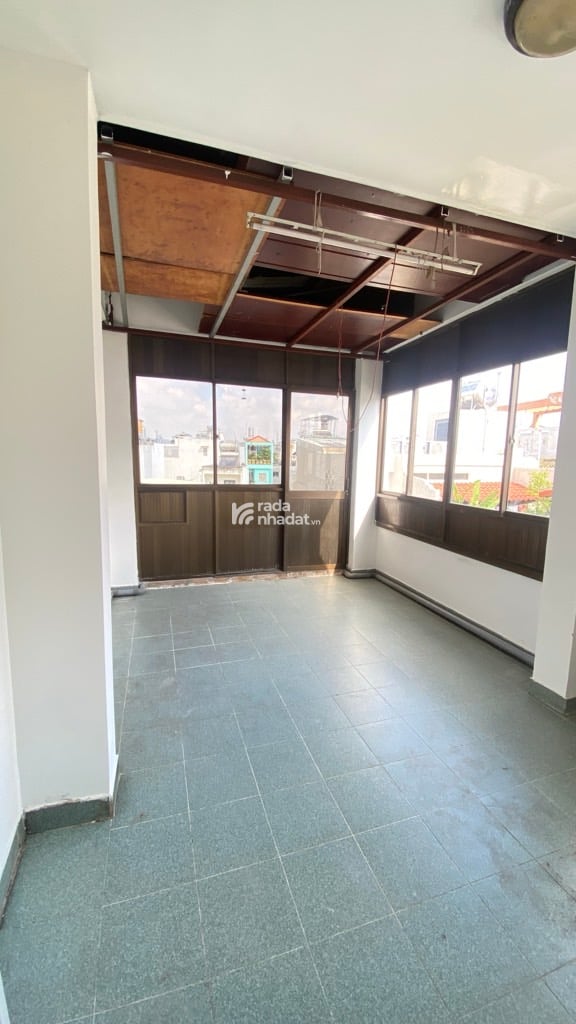 Lý Chính Thắng Q3 - 4m ra mặt tiền, thông 4 ngã - 35.5m2 - 5 tầng BTCT - 7.x tỷ