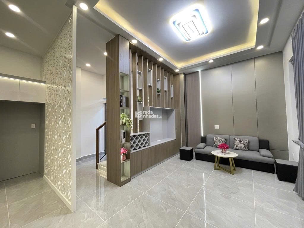 Nhà Nguyễn Tư Giản. Trệt 2 Lầu ST BTCT. 3PN. Nở hậu. Chỉ 6,x tỷ 