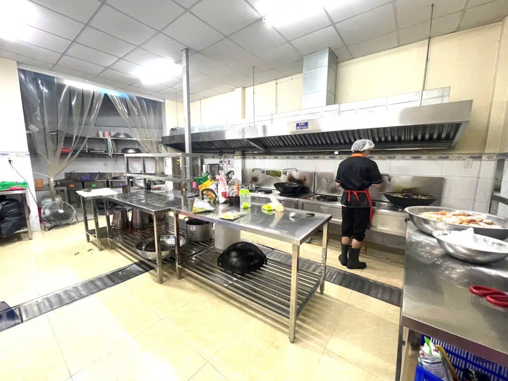 Mặt tiền KD sầm uất 25m Phạm Văn Bạch TB 190m2 ngang 5m gần chợ ga T3 GIÁ RẺ 23 tỷ. 