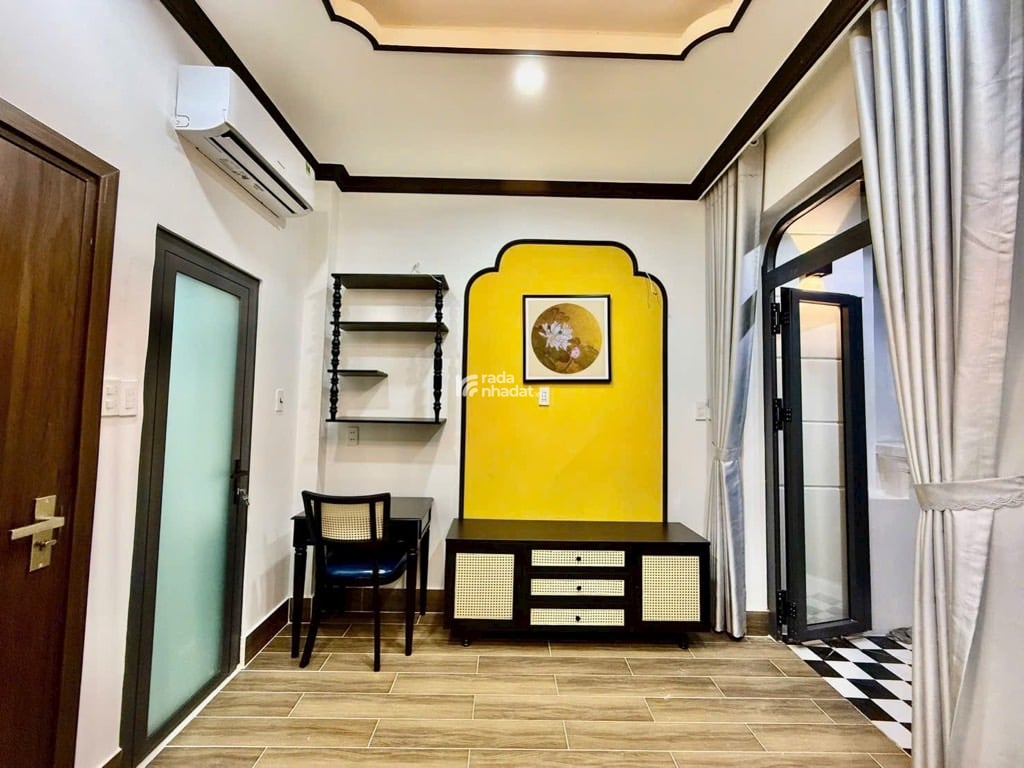 NHÀ GIÁ RẺ THÍCH QUẢNG ĐỨC, PHÚ NHUẬN, 4 TẦNG TIỆN MỚI Ở NGAY. GIẢM 200TR CHỈ CÒN 5T