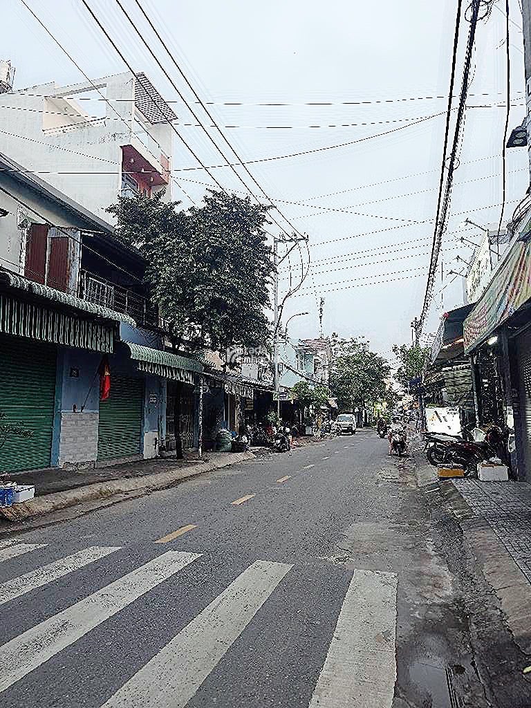 Bán nhà gần bình long văn cao lê văn qưới 