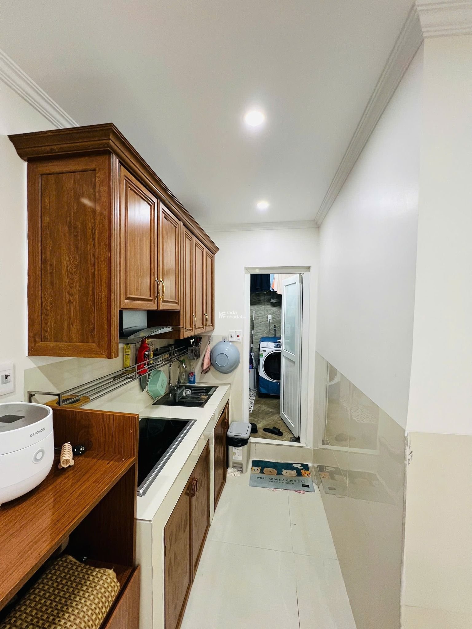 Cho thuê siêu phẩm penthouse duplex đường Hoàng Đạo Thúy 250m2 4 phòng ngủ full nội thất sang trọng
