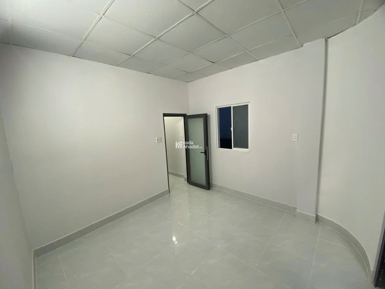 BÁN NHÀ MẶT TIỀN TRẦN QUANG KHẢI, Q.1 - TRỆT 4 LẦU - DT: 4.3x16m - HĐT 16tr/tháng - GIÁ 31 TỶ TL