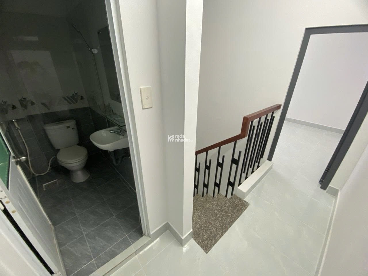 BÁN NHÀ MẶT TIỀN TRẦN QUANG KHẢI, Q.1 - TRỆT 4 LẦU - DT: 4.3x16m - HĐT 16tr/tháng - GIÁ 31 TỶ TL