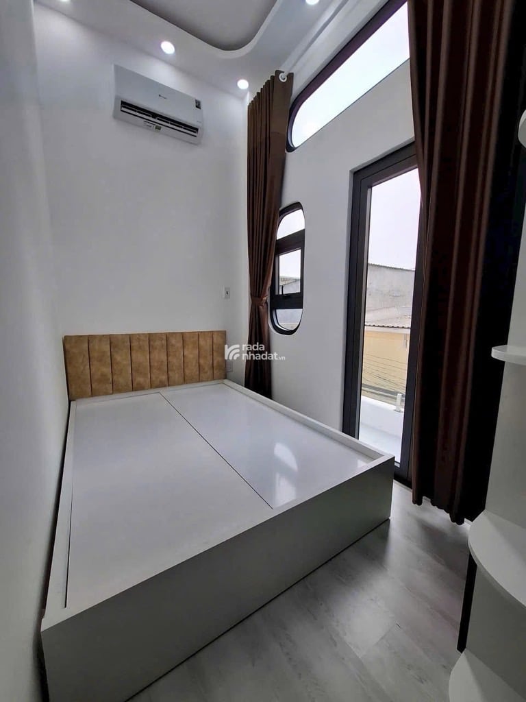 Huỳnh Tấn Phát (cạnh Bùi Văn Ba); DTSD 38m2; nhà đẹp vào ở ngay;sổ vuông A4