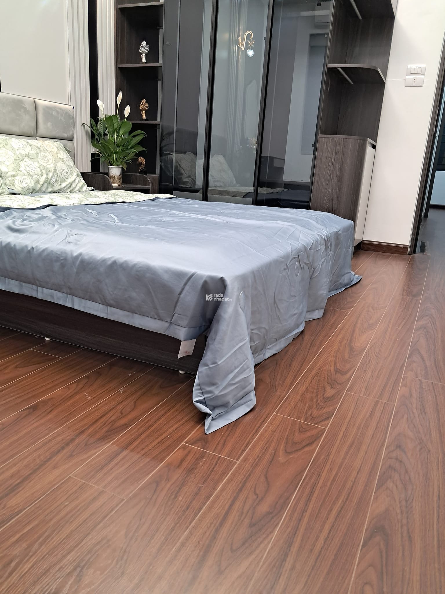 Chính chủ gửi bán căn góc toà 96 Định Công 122m2 3 ngủ 2VS full nội thất đẹp giá chỉ 5.5 tỉ có bớt