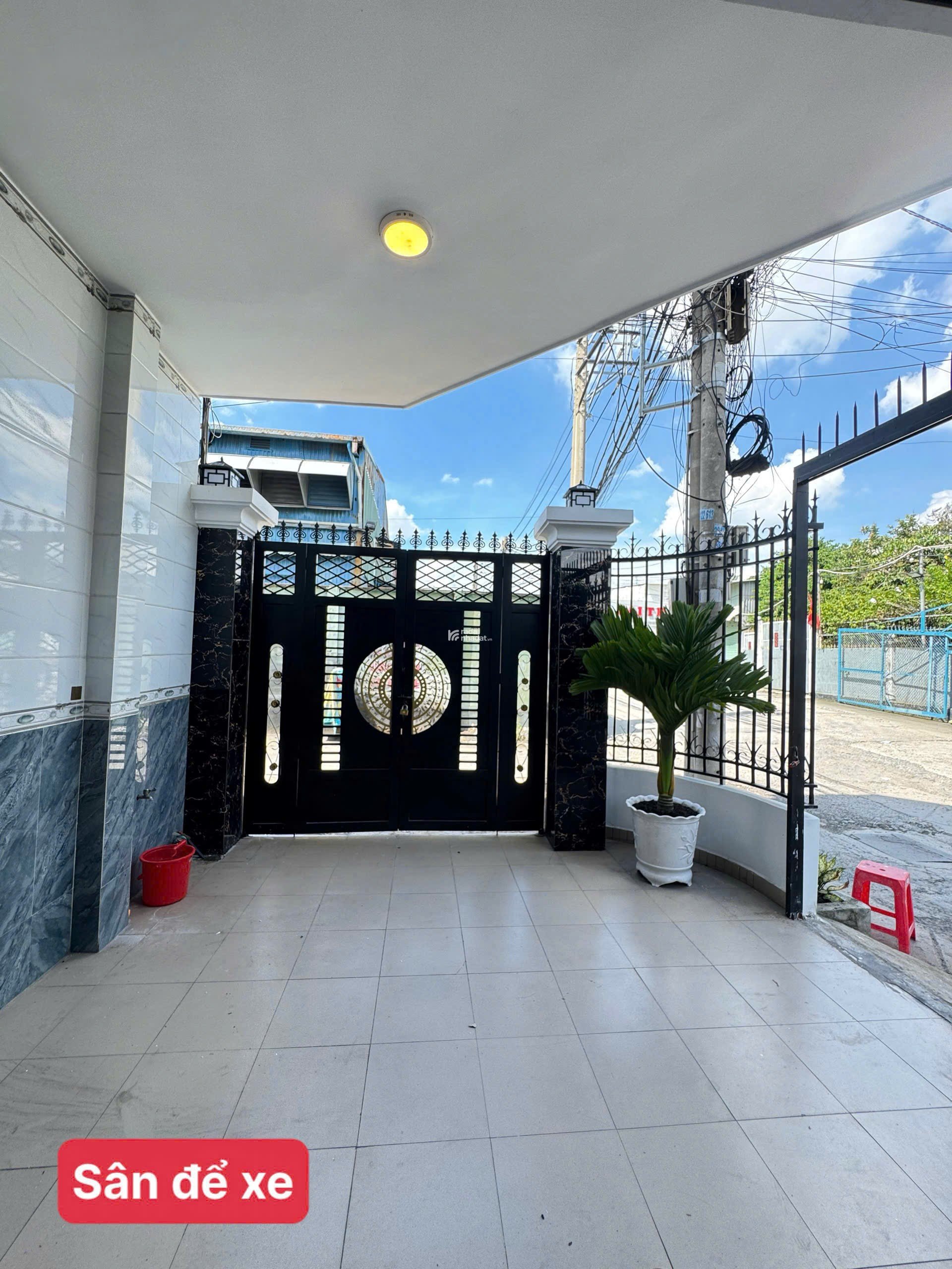 Bán nhà căn góc HXH mới đẹp 4 tầng full nội thất Quốc Lộ 1A, Bình Hưng Hòa A, Bình Tân chỉ 6.5 tỷ