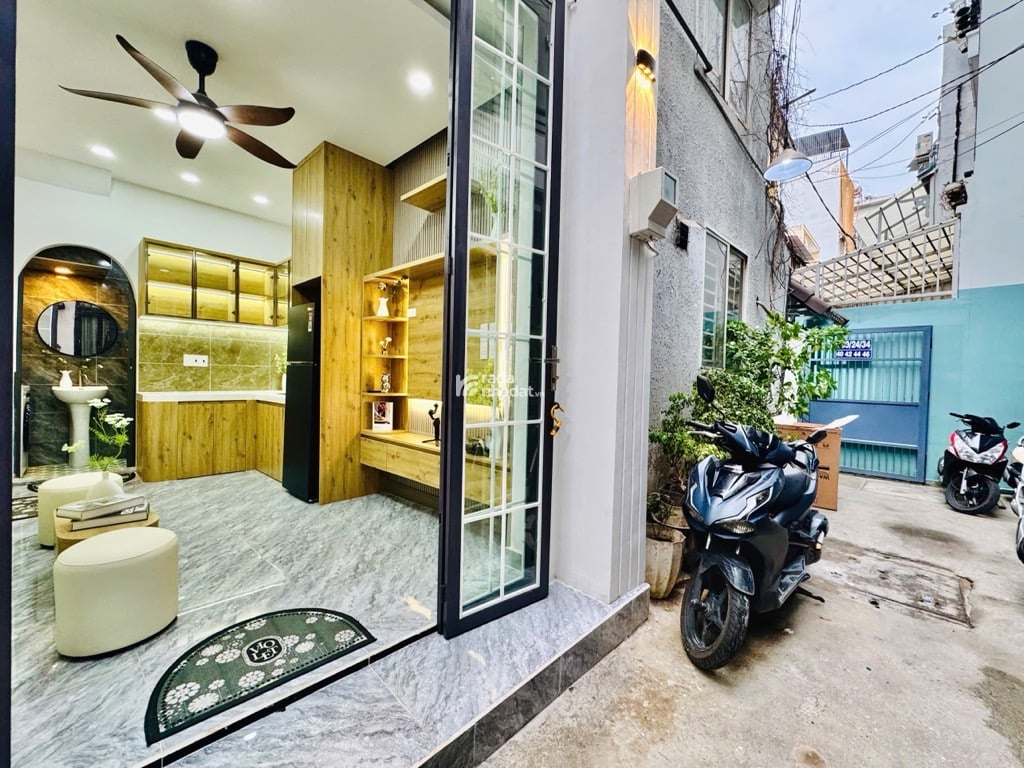 GẦN MẶT TIỀN HUỲNH VĂN BÁNH, PHÚ NHUẬN, 20M2 NGANG HIẾM CÓ. GIẢM 2T CHỈ CÒN 4.7T TL 