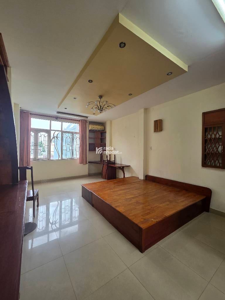 GIÁP Q.10- ĐẤT THÁNH -P.6- TÂN BÌNH -5 TẦNG- DT: 4*13M- 7 TỶ