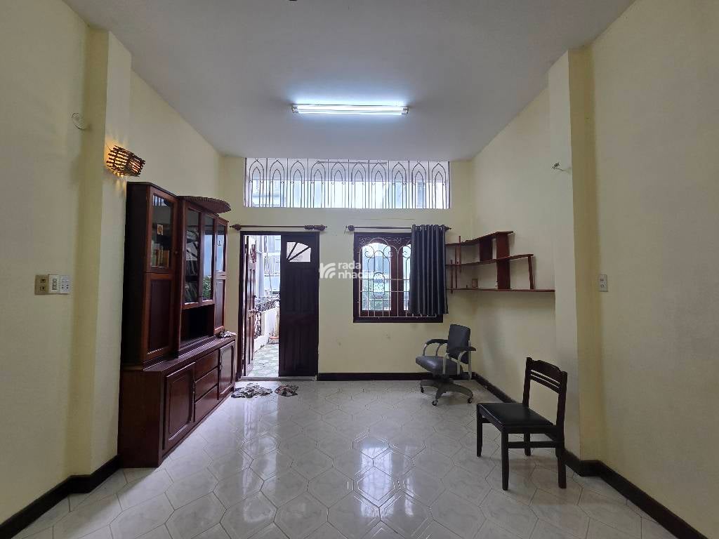 GIÁP Q.10- ĐẤT THÁNH -P.6- TÂN BÌNH -5 TẦNG- DT: 4*13M- 7 TỶ