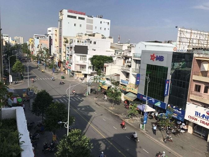 NHÀ MẶT TIỀN ĐƯỜNG HẬU GIANG QUẬN 6 CHO THUÊ