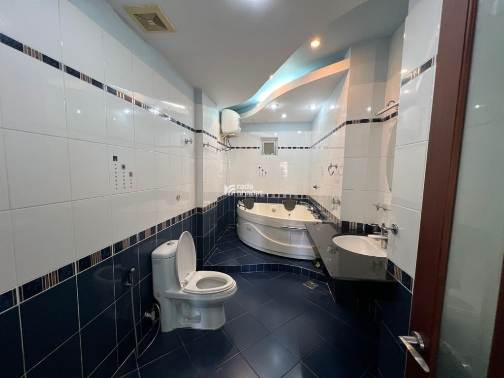 NHÀ GIÁ RẺ THÍCH QUẢNG ĐỨC, PHÚ NHUẬN, 85M2 SẴN KC 5 TẦNG. GIẢM 200TR CHỈ CÒN 17T TL 