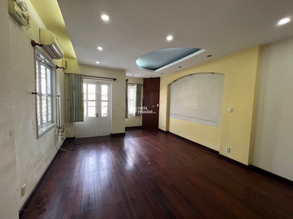 NHÀ GIÁ RẺ THÍCH QUẢNG ĐỨC, PHÚ NHUẬN, 85M2 SẴN KC 5 TẦNG. GIẢM 200TR CHỈ CÒN 17T TL 