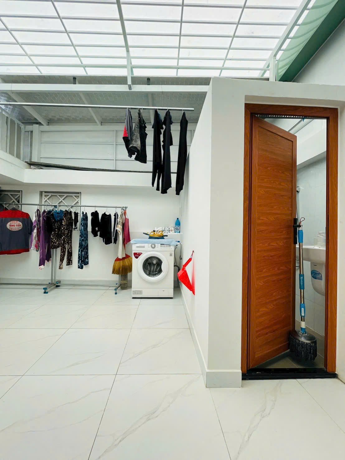 CHDV  CAO CẤP GÒ VẤP-  MỚI ĐẸP TỐI ĐA 14 PHÒNG, HẺM XE TẢI, DÒNG TIỀN GẦN 70TR/THÁNG