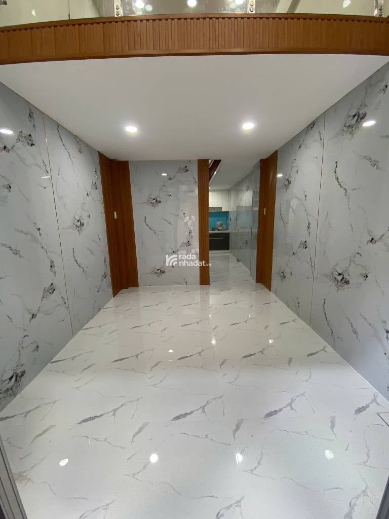 Nhà đẹp ngay trung tâm Quận 11, tiện ích đầy đủ 