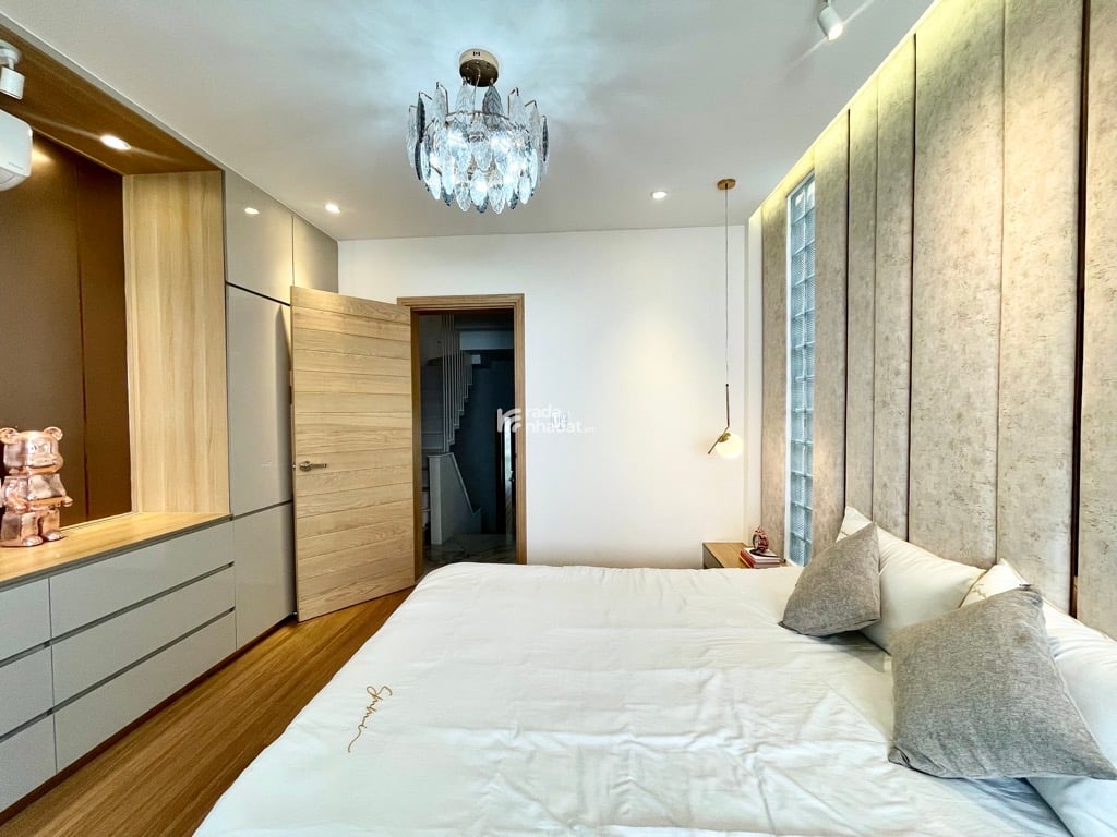 Bán nhà xây mới thiết kế hiện đại chuẩn châu âu, 4 tầng siêu đẹp, full nội thất cao cấp