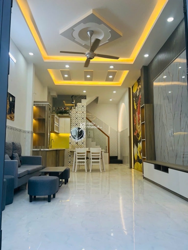 BÁN NHÀ LÊ VĂN QUỚI 40M2 4.X TỶ HẺM XE HƠI 1 TRỤC SÁT MẶT TIỀN BÌNH TÂN  