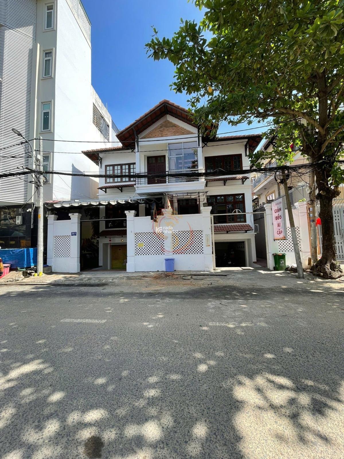 65 tỷ! Bán nhà ngang LỚN 14x20m đường Hoàng Dư Khương, Phường 12, Quận 10 - Hầm  3 Tầng. 