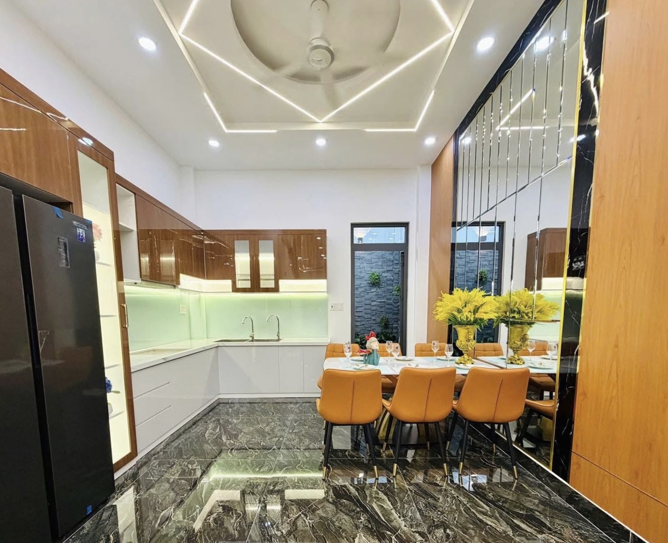 Bán nhà nội thất cao cấp - Hẻm oto - Lê Văn Thọ P14 Gò Vấp - 4 Tỷ 230 - 4 Phòng ngủ - Sổ hồng riêng