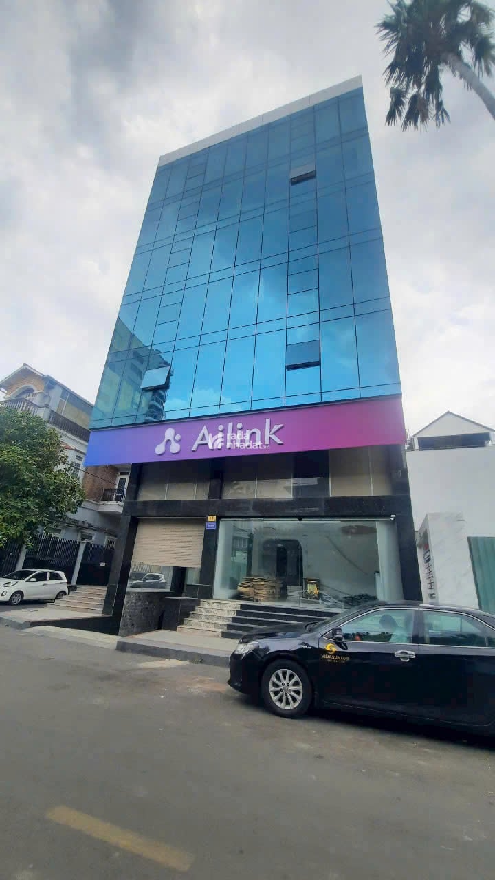 Mặt tiền Nguyễn Xí đoạn 2 chiều ngay Vincom Plaza HĐT:160tr Giá 54 tỷ