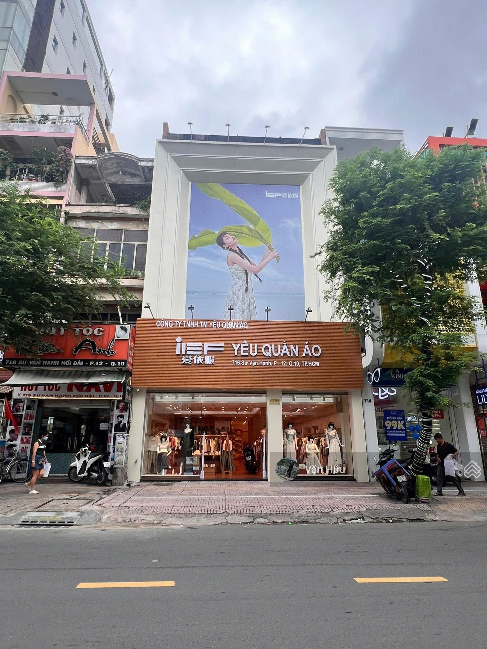 Mặt tiền Nguyễn Xí đoạn 2 chiều ngay Vincom Plaza HĐT:160tr Giá 54 tỷ