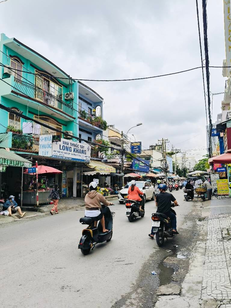 MẶT TIỀN KINH DOANH CHỢ TÂN QUY - TRUNG TÂM QUẬN 7 - 5mX6.5m - ĐANG CHO THUÊ 12 TRIỆU/Th - CHỈ 5.5