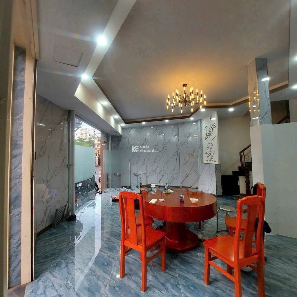 Mặt Tiền Kinh doanh Sầm Uất - 52m2 - 4 Tầng đúc - Mới vào ở ngay - Dòng tiền 22triệu/Tháng