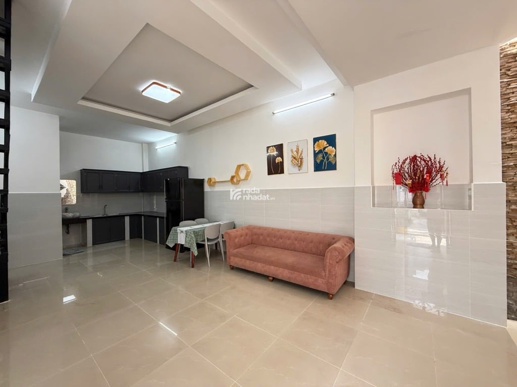 chính chủ cần bán gấp căn nhà Nguyên Hồng rừng Phạm Văn Đồng giá bình thành giáp Phú Nhuận