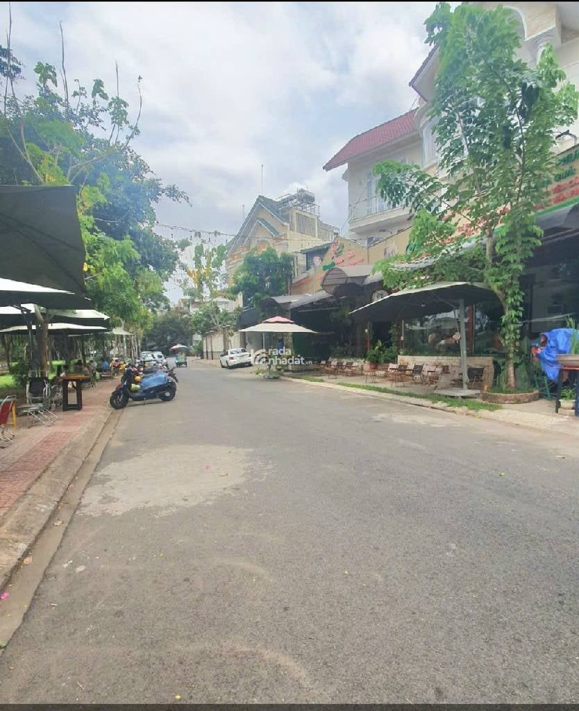 BIỆT THỰ TÂN CỔ ĐIỂN VIEW SÔNG-ĐS 46- KDC TÂN QUY ĐÔNG-TÂN PHONG- Q.7 -DT: 7*18M- 25 TỶ 5