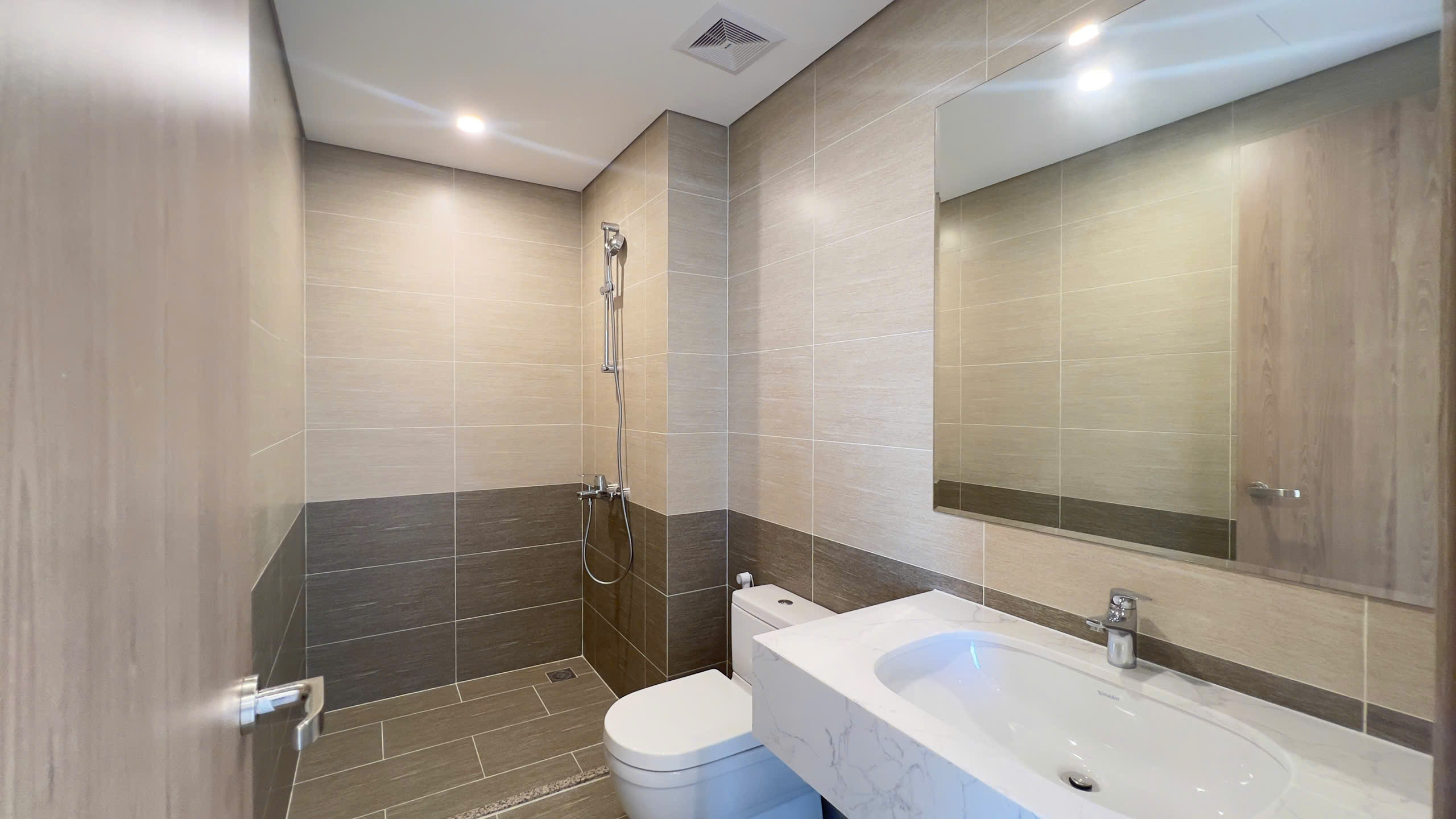 Bán nhanh,  căn 2PN Glory Heights  Vin Q9. DT 69m2 view hồ bơi Chỉ 4 tỷ