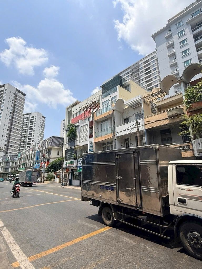 MTKD PHỔ QUANG, TÂN BÌNH, 68M2 CÓ KẾT CẤU DỄ CẢI TẠO. GIẢM 750TR CHỈ 18.3T