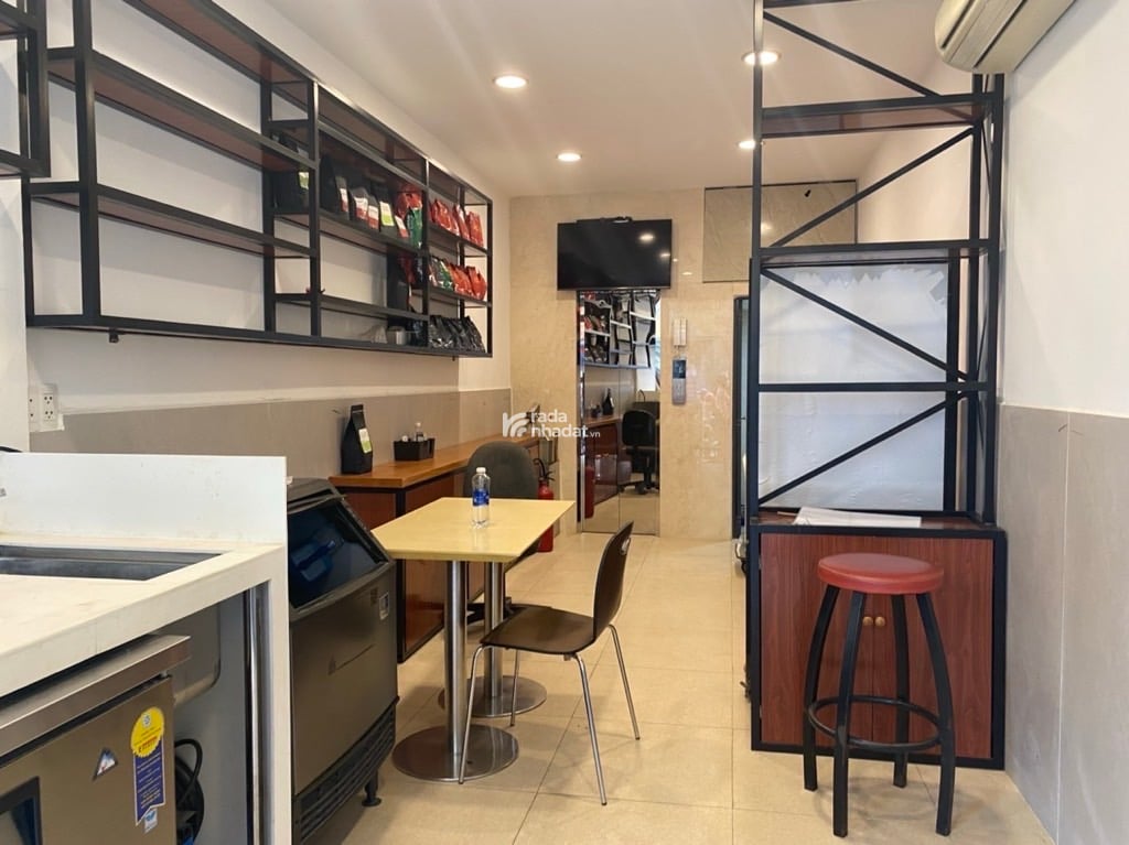 MẶT TIỀN KINH DOANH SIÊU ĐỈNH TRỤC ĐƯỜNG KINH DOANH SẦM UẤT NGAY NGÃ BA 3/2 T