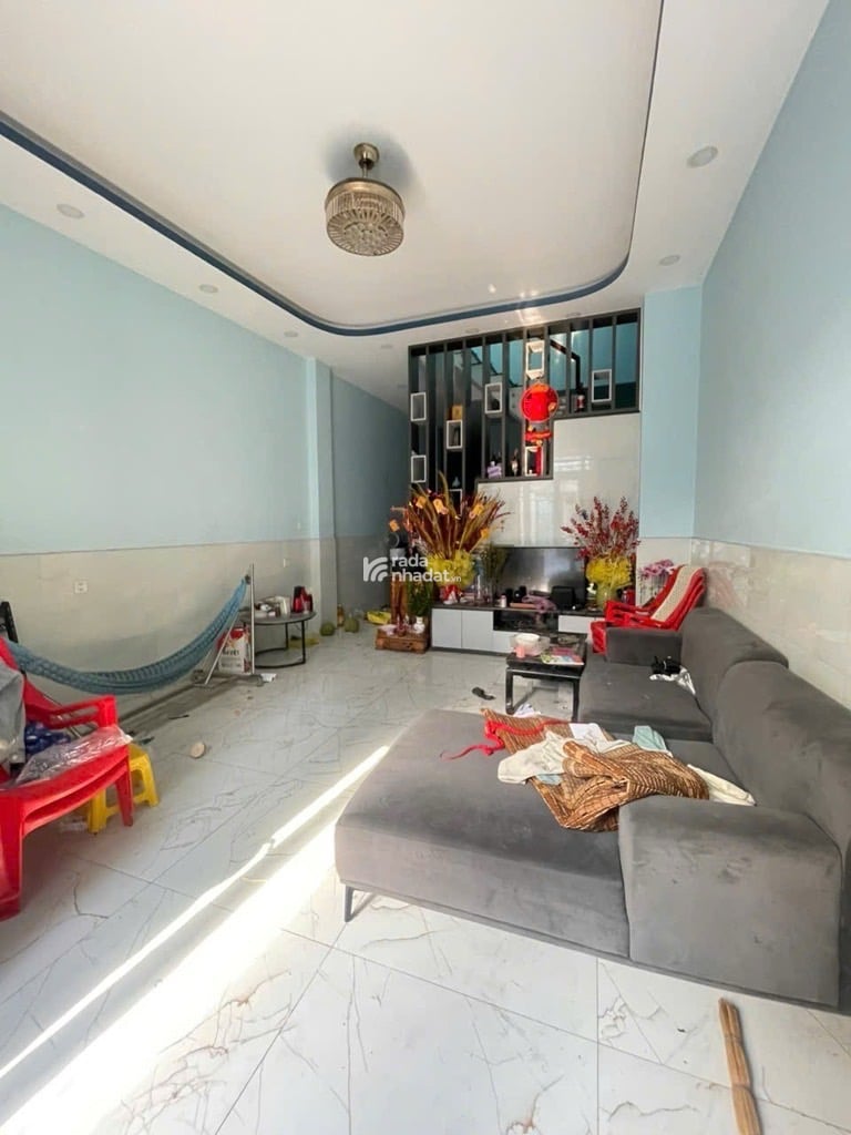 NHANH MỚI KỊP  BÁN GẤP NHÀ BÌNH TÂN GIÁP TÂN PHÚ KDĐỈNH DT KHỦNG ( 5*20)  3 TẦNG CHỈ 5,680 TỶ
