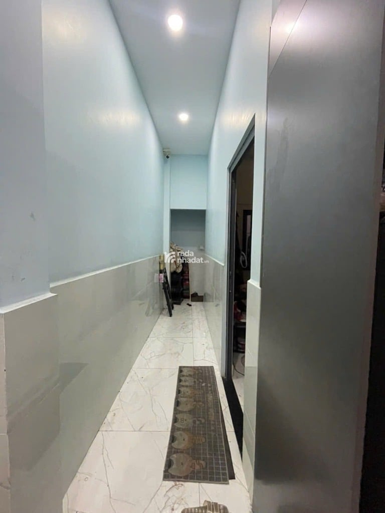 NHANH MỚI KỊP  BÁN GẤP NHÀ BÌNH TÂN GIÁP TÂN PHÚ KDĐỈNH DT KHỦNG ( 5*20)  3 TẦNG CHỈ 5,680 TỶ