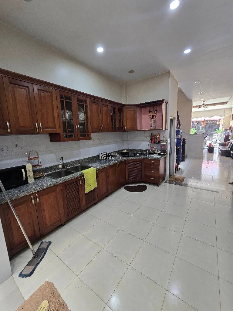 BÁN NHÀ NGUYỄN QUÝ YÊM 64M2 6.3 TỶ 3 TẦNG 4X16 HẺM XE TẢI GẦN TÊN LỬA