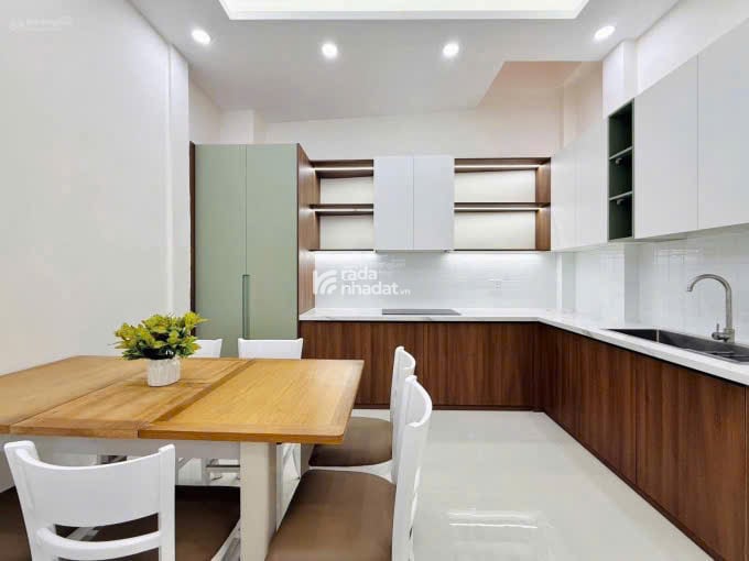 Nhà đẹp 52m2 ngay Nguyễn Oanh, Gò Vấp. Giá: 2 Tỷ 890. Có sổ riêng chính chủ, hẻm oto