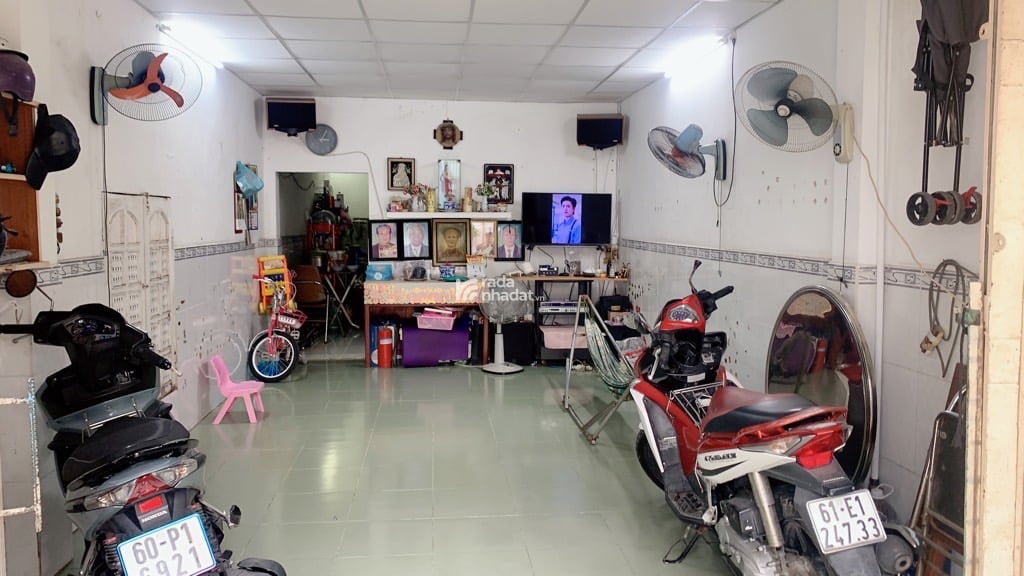 Ngay Trường Đại Học Công Thương , Hẻm Nhựa Lớn Sát Mặt Tiền Lê Trọng Tấn - 47M2 - N3,7x13 