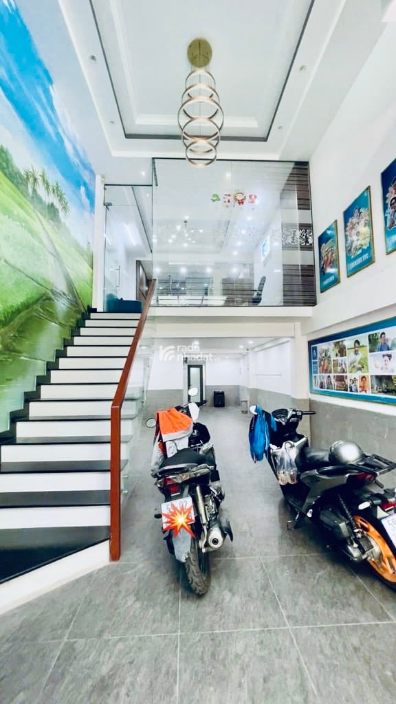 MT KHU SÂN BAY 6 TẦNG THANG MÁY KINH DOANH SẦM UẤT 