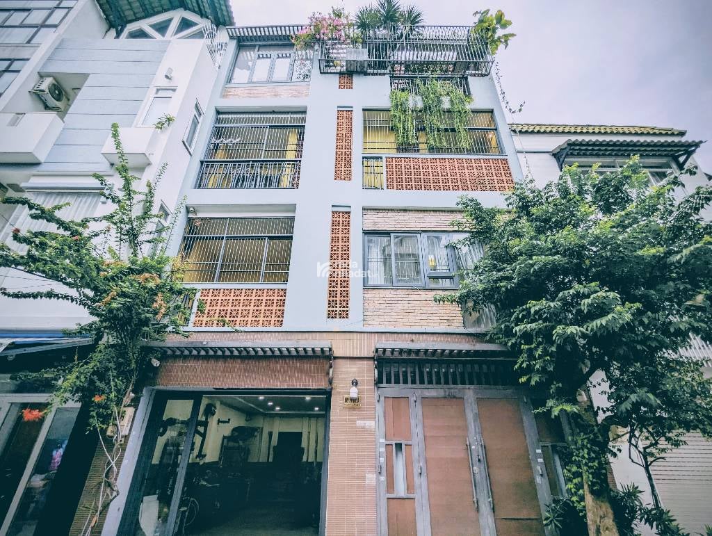 NHÀ PHỐ HIỆN ĐẠI 4 TẦNG - DƯƠNG BÁ TRẠC-Q.8-DT: 8*12M- 18 TỶ