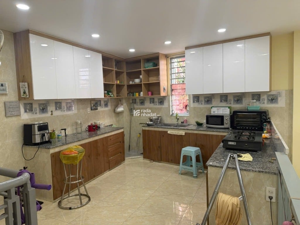 5 tầng HXH lô góc Huỳnh Văn Bánh 3PN nhà đẹp ở ngay