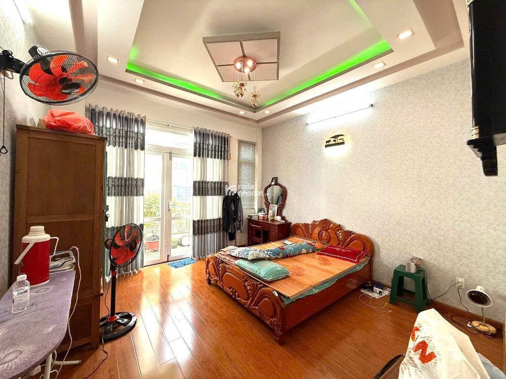 Bán gấp nhà 5 tầng  Phạm Văn Chiêu  P9 Gò Vấp Khu đồng bộ xe hơi vào nhà 4.2x15m Chỉ 7.8 Tỷ