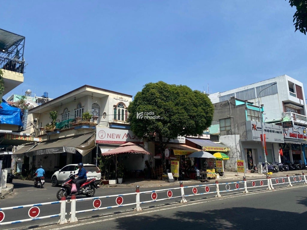  SIÊU PHẨM TÂN PHÚ - MẶT TIỀN NGANG KHỦNG 22,2m x 33,5m - DT: 587m2 - SẴN DÒNG TIỀN 